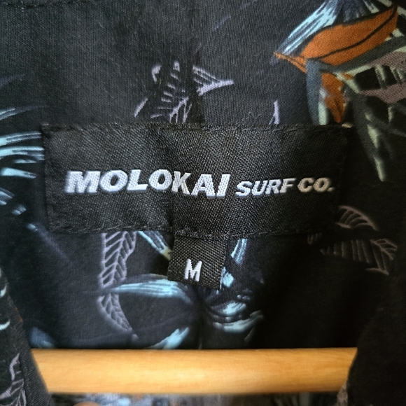 Molokai Surf Co. Tropical Floral Button-Up Men’s Size Medium - Picture 5 of 5